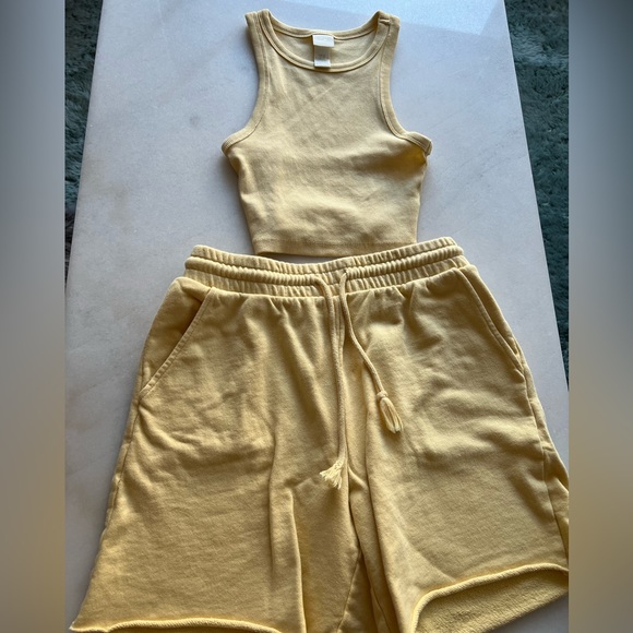 H and m tank and shorts - Picture 1 of 6